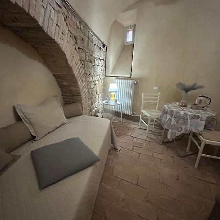 Il Giardino Segreto B&B โวลแตร์รา ภายนอก รูปภาพ