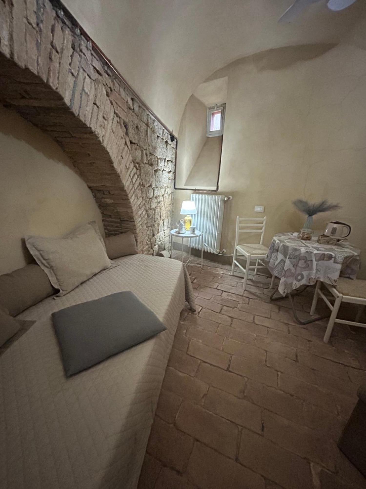 Il Giardino Segreto B&B โวลแตร์รา ภายนอก รูปภาพ